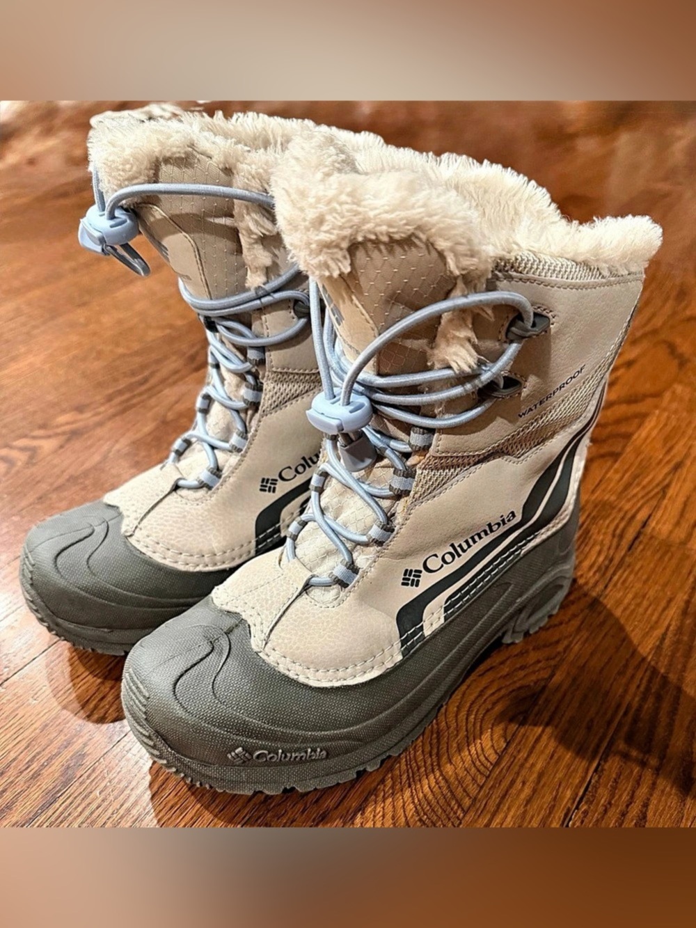 Columbia Youth Waterproof Snow Boots Girls - Size 4 – Insulated Faux Fur